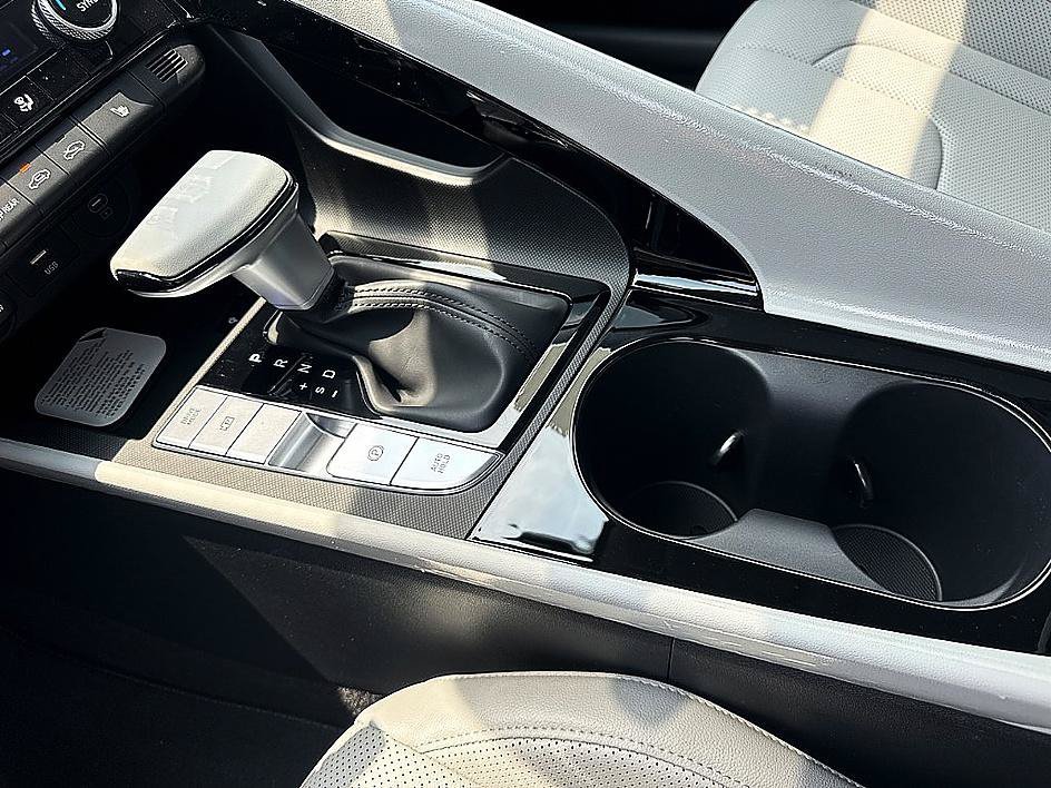 New 2026 Abyss Black Hyundai Limited image 12