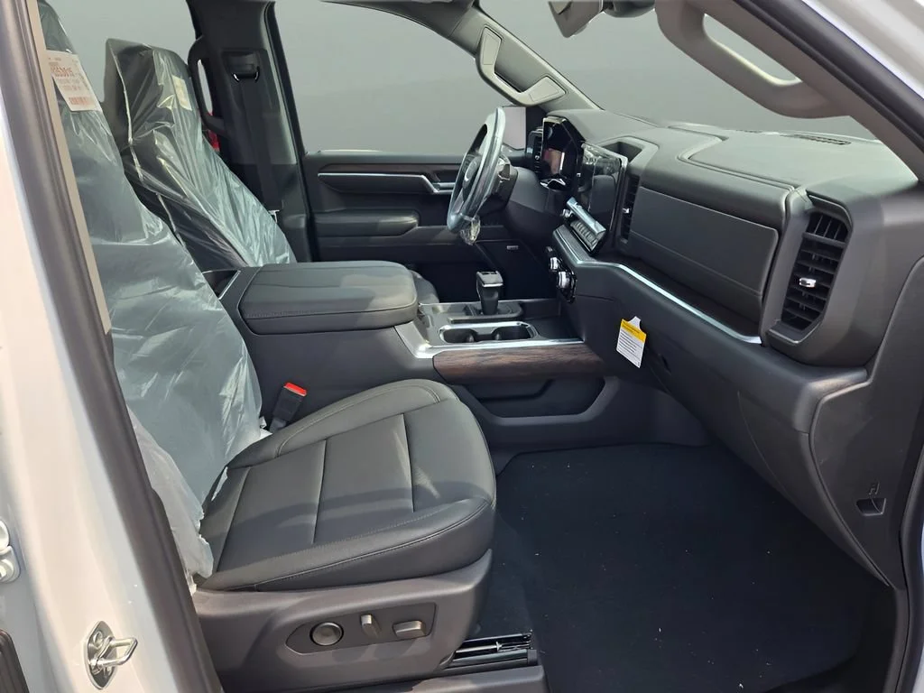 2026 GMC Sierra 1500 SLT - Photo 8