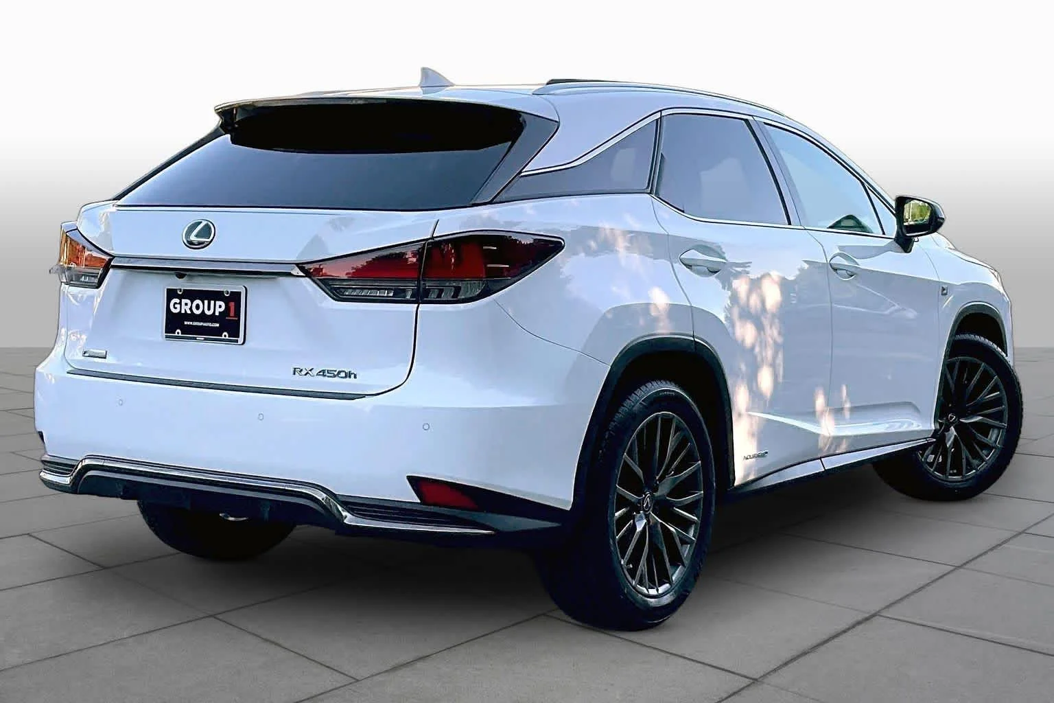 Used 2021 Ultra White Lexus F SPORT Handling image 12