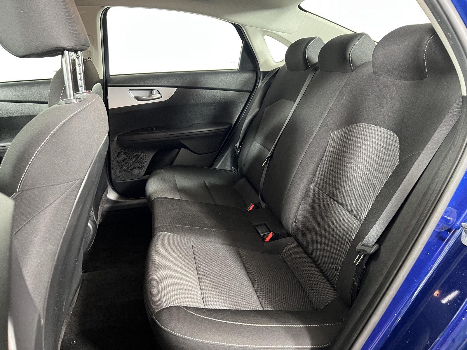 Used 2022 Deep Sea Blue Kia LXS image 18