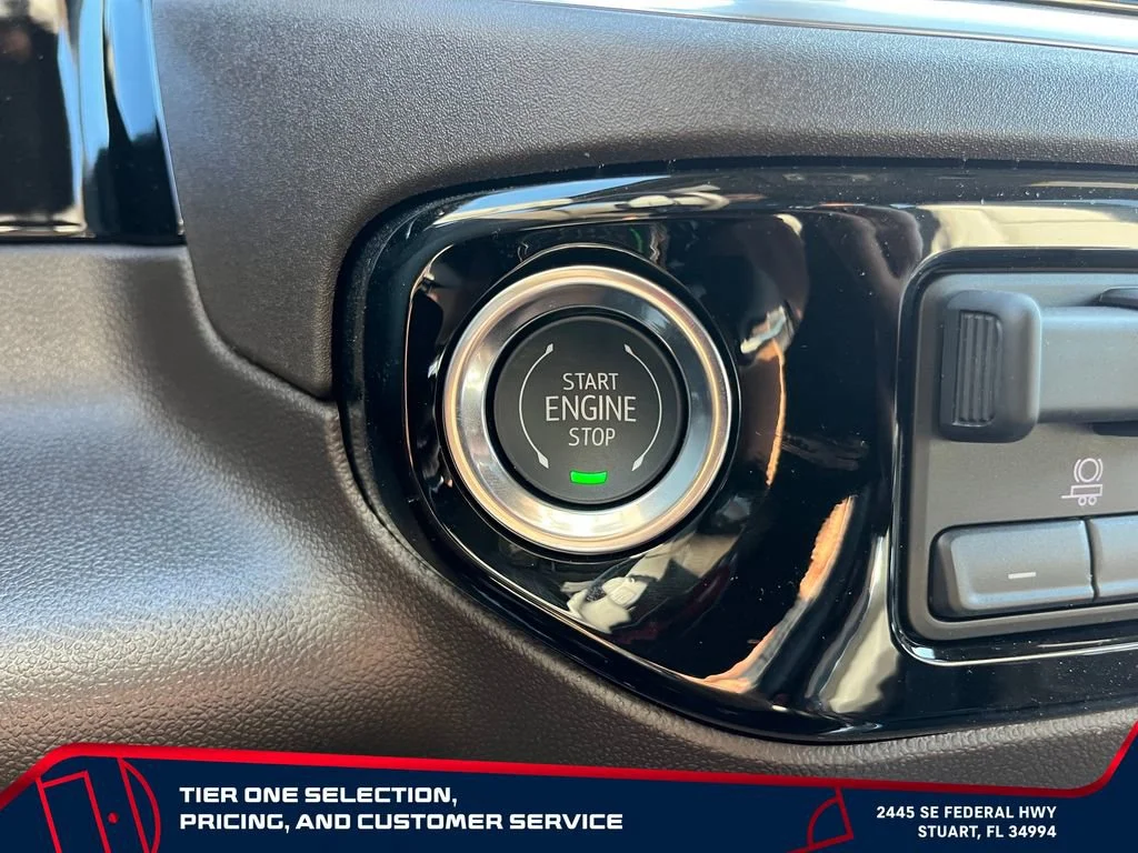 New 2026 Summit White GMC SLT image 28