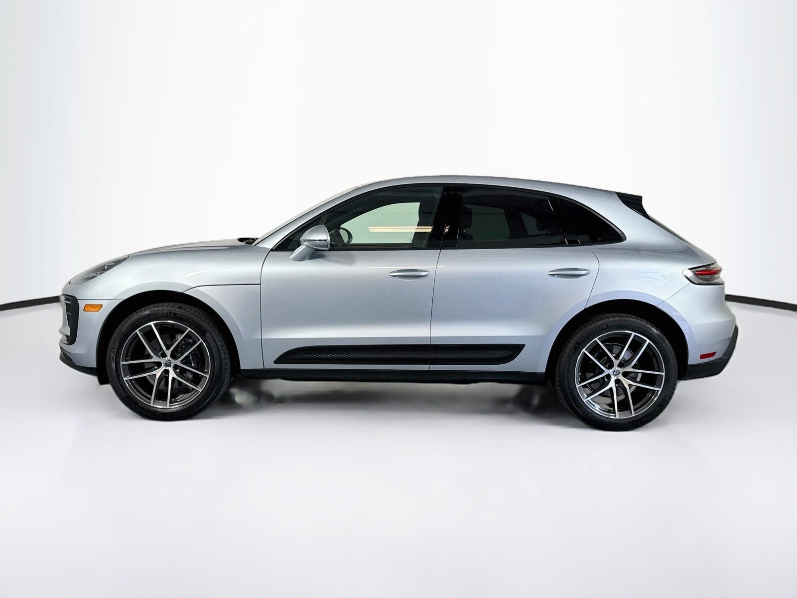 Used 2026 Dolomite Silver Metallic Porsche T image 2