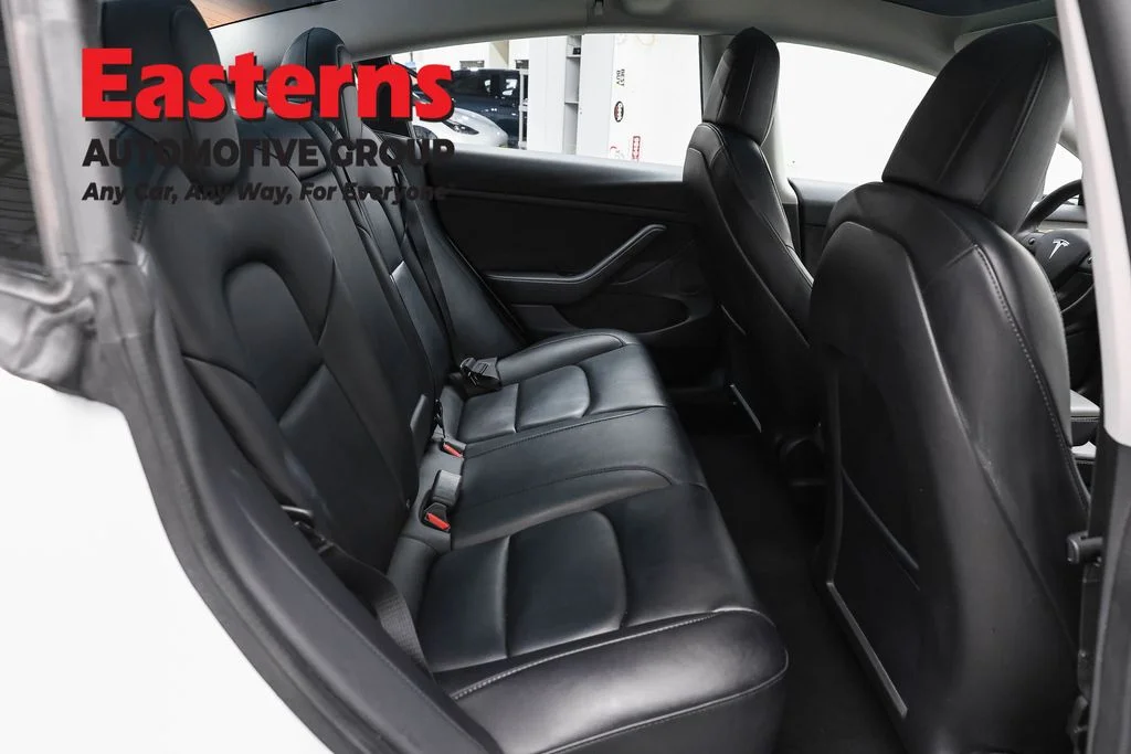 Used 2022 White Tesla Long Range image 17