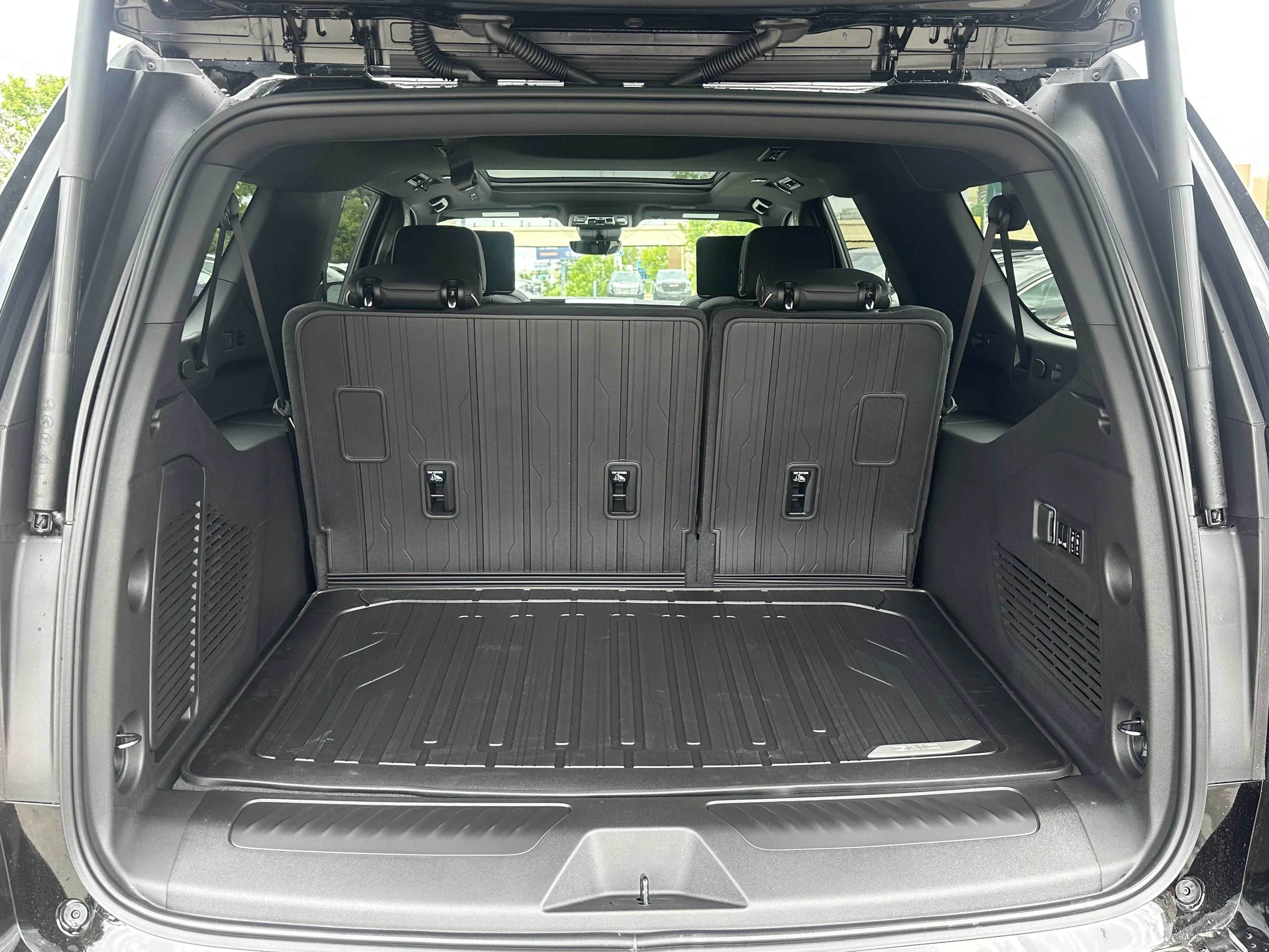 New 2026 Onyx Black GMC Elevation image 8