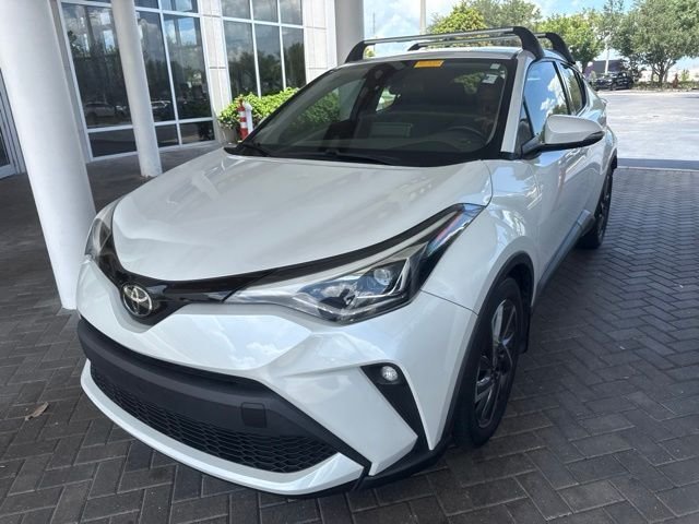 Used 2022 Pearl Toyota Limited image 3