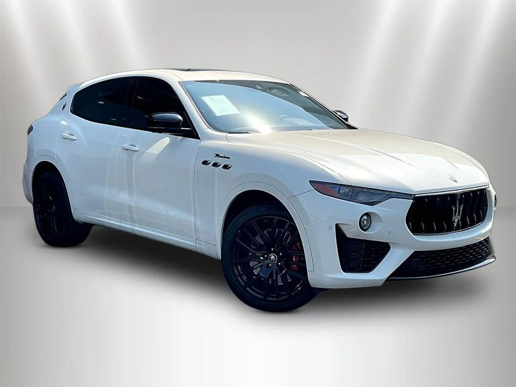 Used 2022 Bianco Maserati Modena image 3