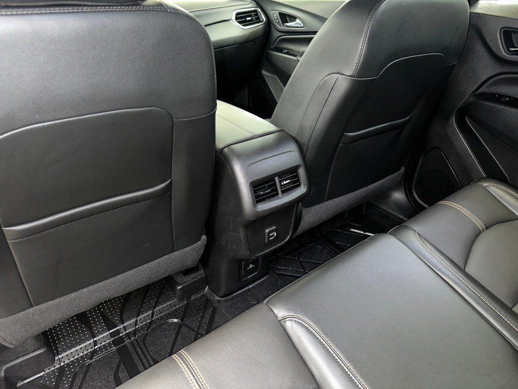 Certified Used 2023 Iridescent Pearl Tricoat Chevrolet Premier image 19