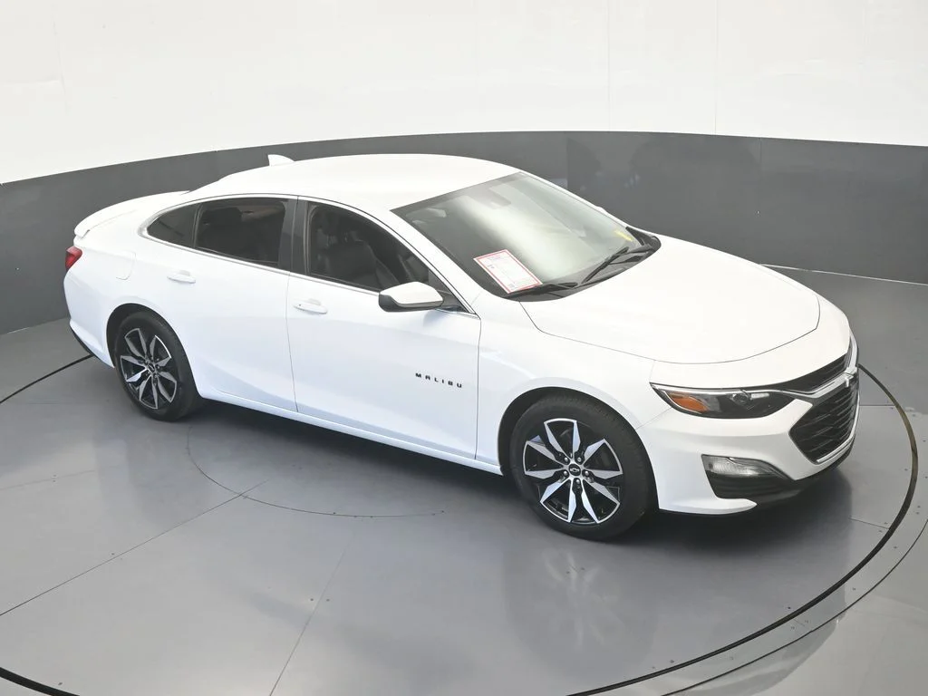 Used 2024 Summit White Chevrolet RS image 46