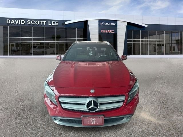 Used 2017 Red Mercedes-Benz GLA 250 image 2