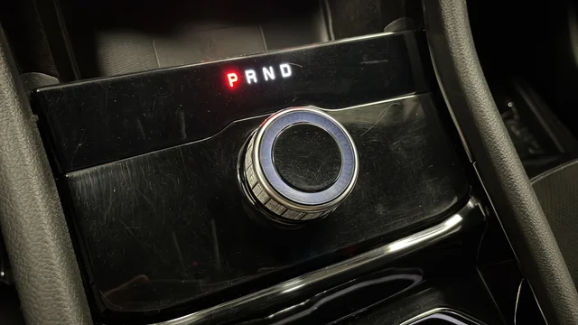 Used 2022 Gray Metallic Jeep Altitude image 18