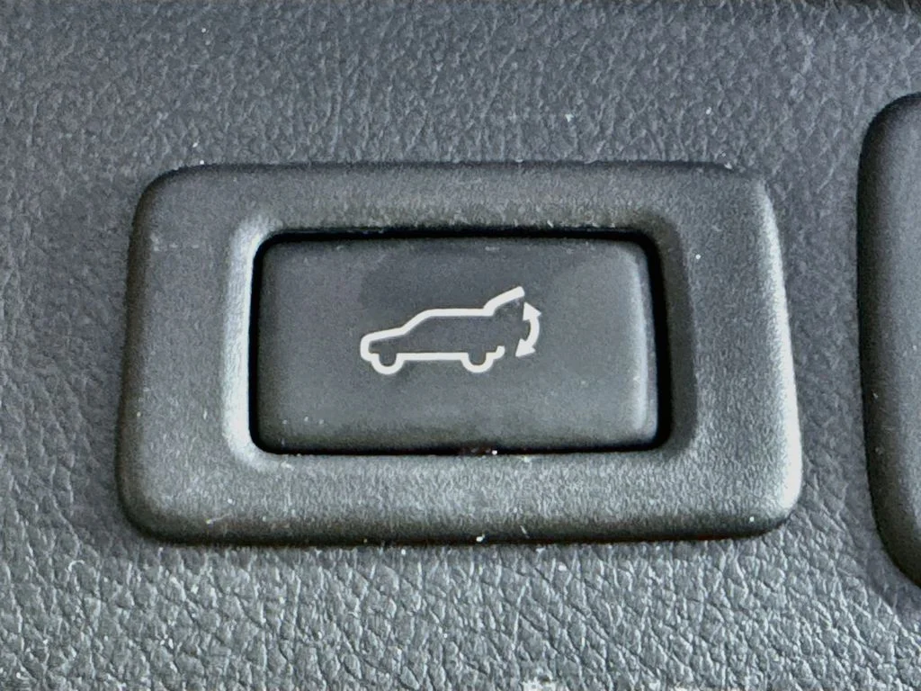 Used 2015 Gray Subaru 2.5i Touring image 32