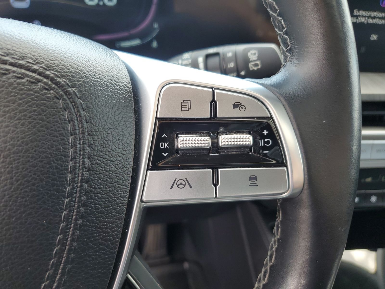 Used 2023 Black Kia EX image 21