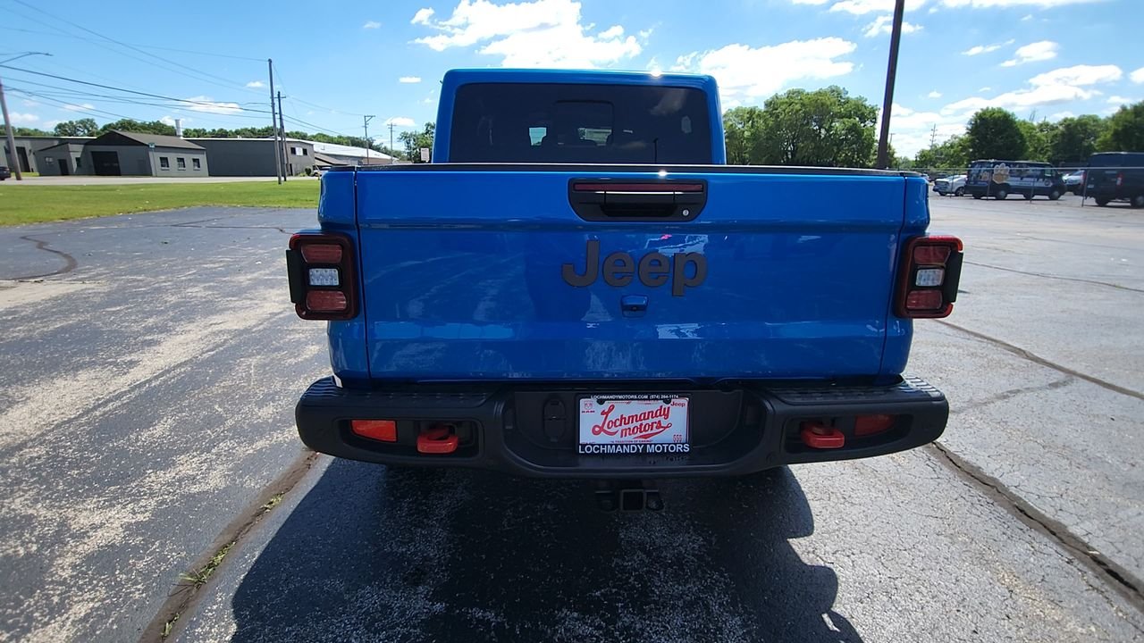 New 2026 Hydro Blue Pearl-Coat Exterior Paint Jeep Rubicon image 7