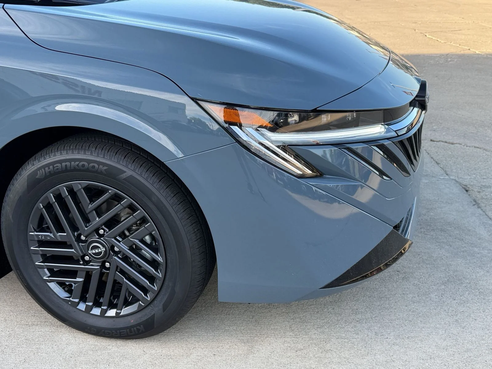 New 2027 Atlantic Gray Metallic Nissan SV image 33