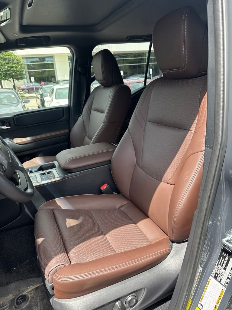 Used 2026  Toyota Base image 5