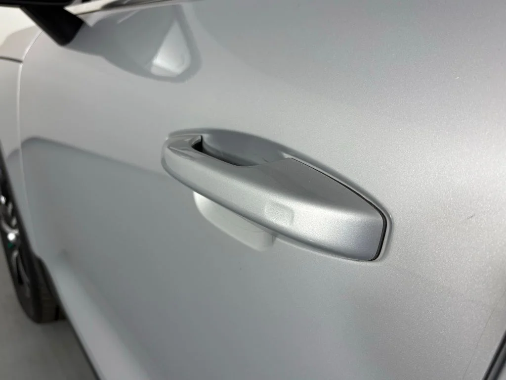 Used 2023 Silver Volvo Plus image 12
