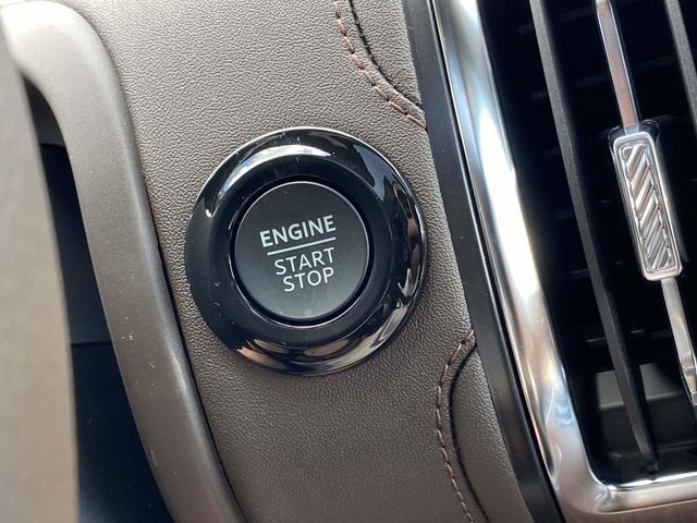 New 2026 Star White Metallic Tri-Coat Ford King Ranch image 16