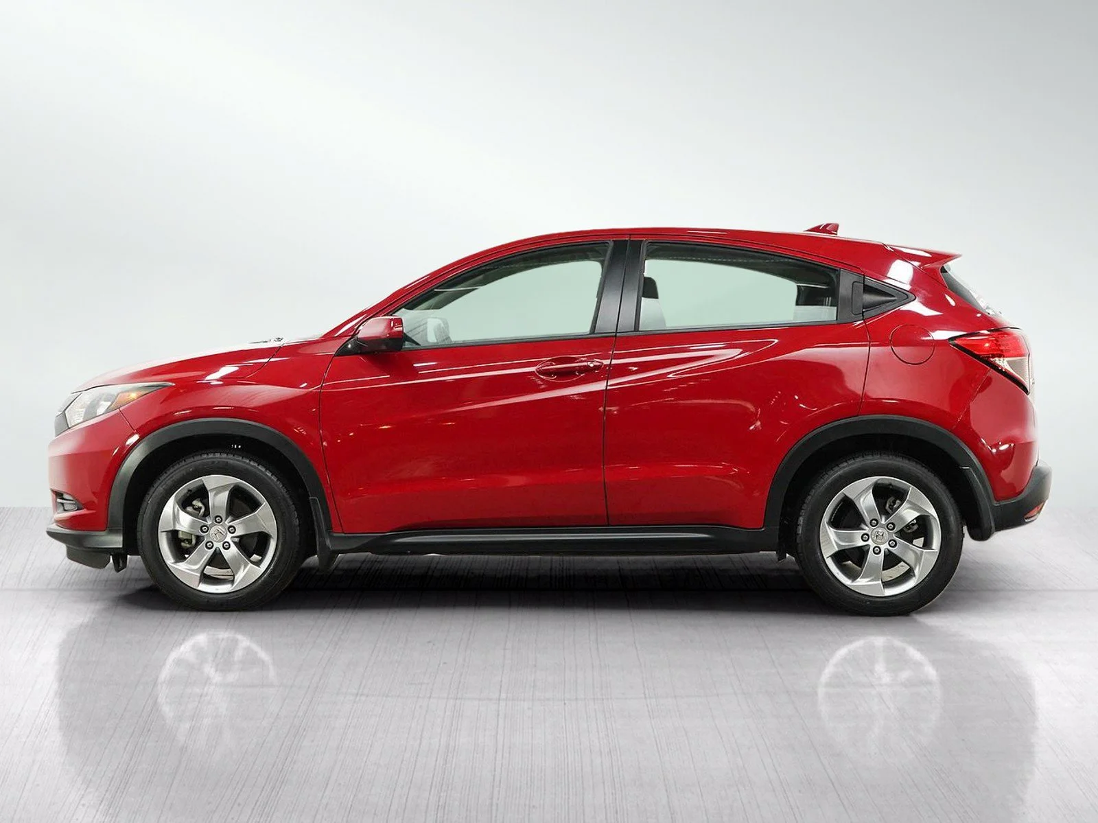 Used 2018 Honda HR-V LX with VIN 3CZRU5H36JM713596 for sale in Wayzata, Minnesota