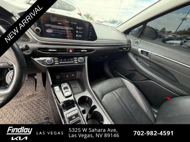 Used 2023 White Hyundai Limited image 9