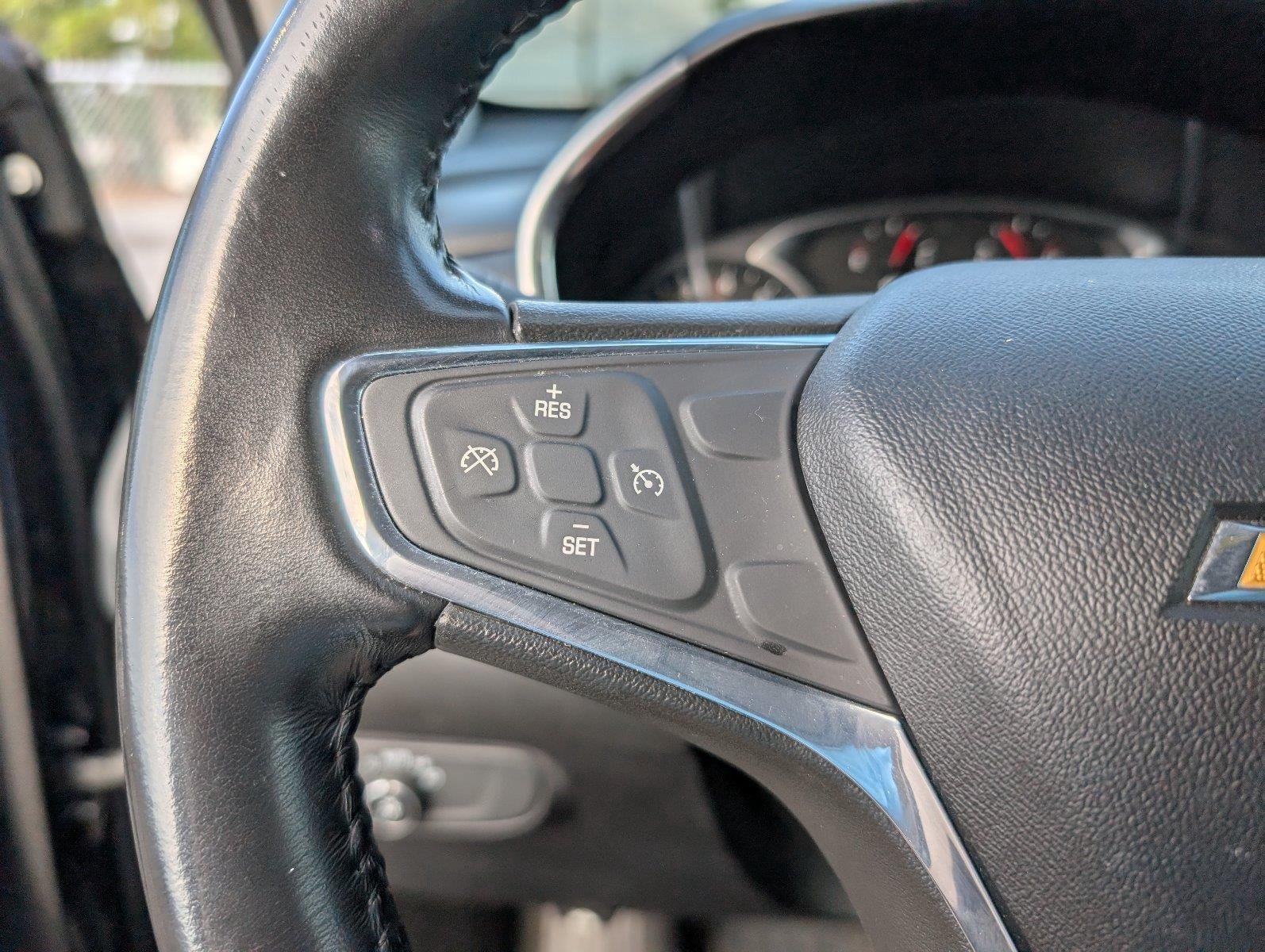 Used 2019 MOSAIC BLACK METALLIC Chevrolet LT image 27
