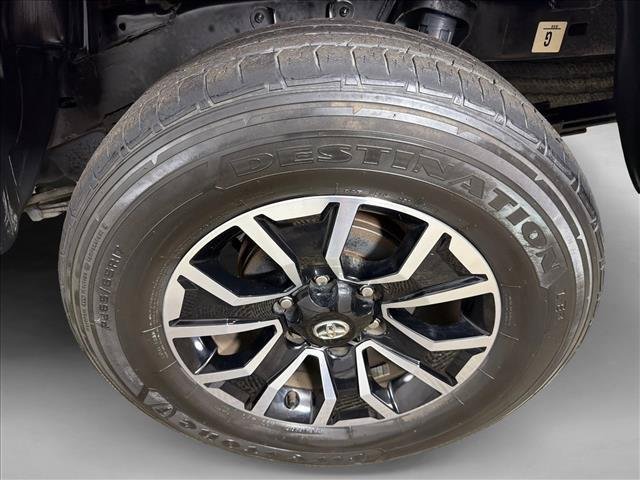Certified Used 2022 MAGNETIC GRAY MET. Toyota  image 19