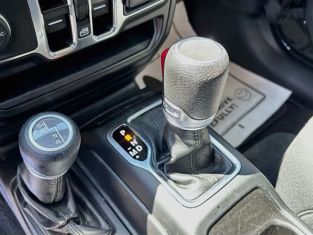 Used 2022 Black Clearcoat Jeep Sport image 4