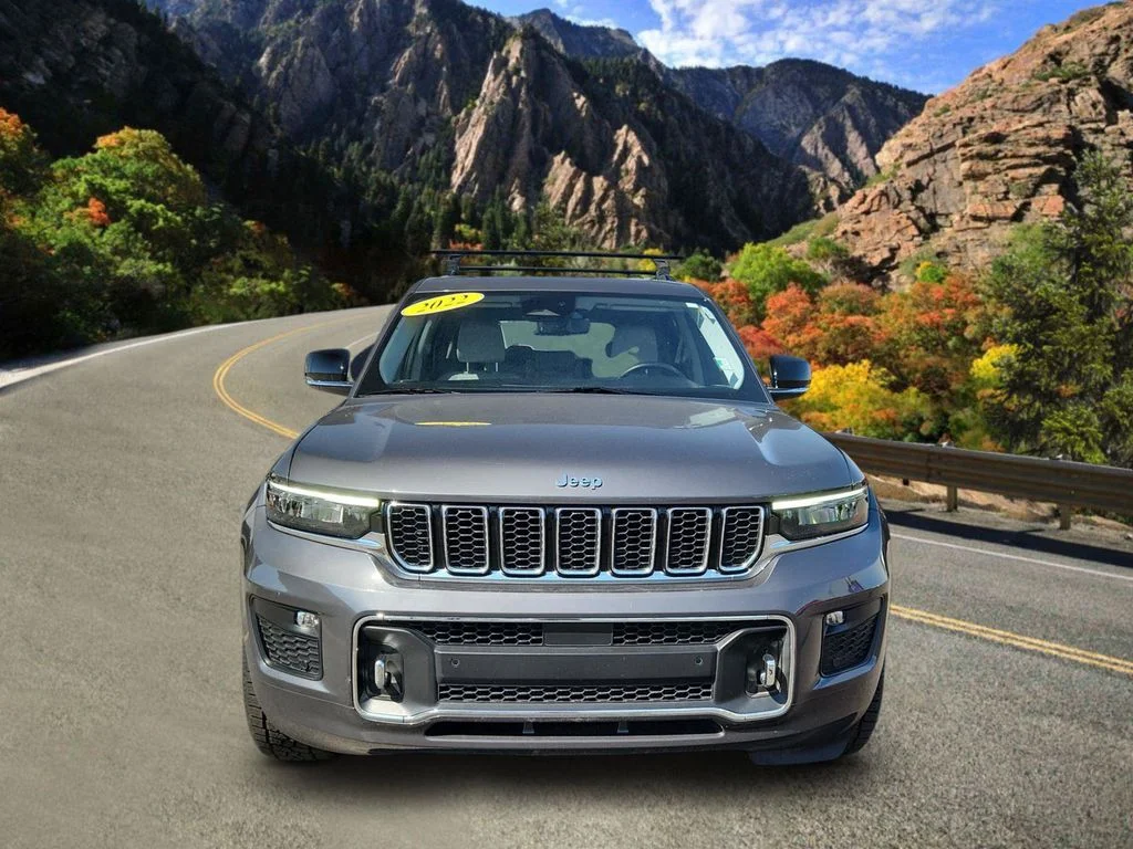 Used 2022 Gray Jeep Overland image 6