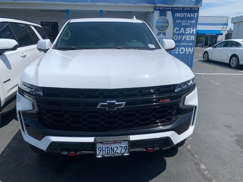 Used 2023 Summit White Chevrolet Z71 image 3