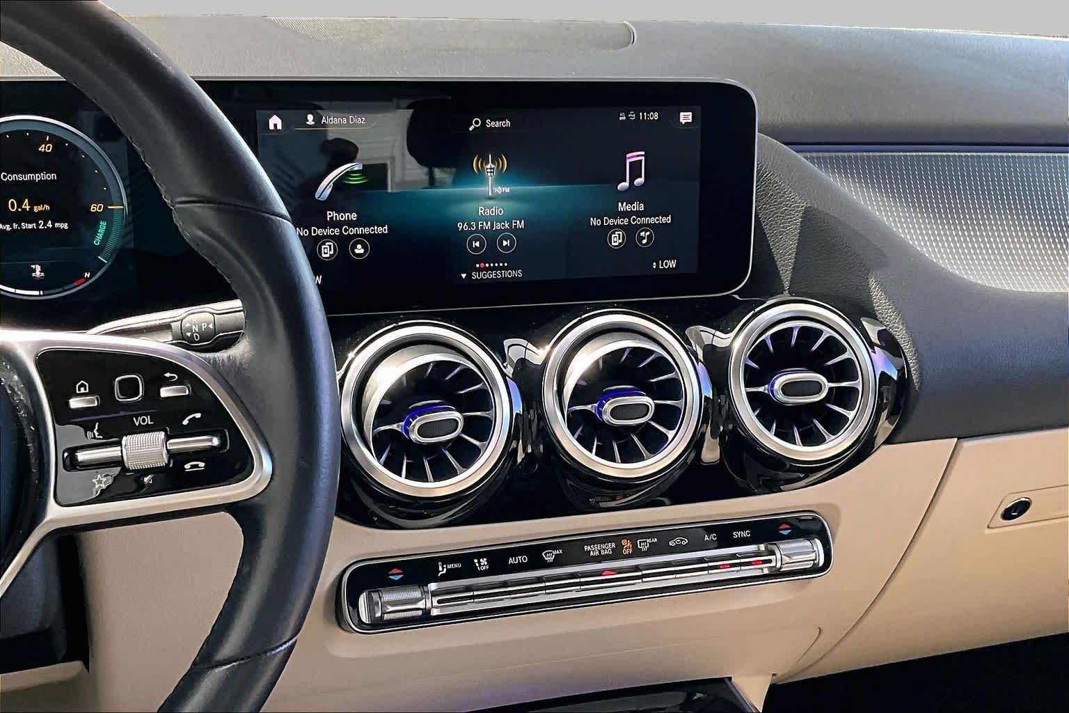 Used 2021 Polar White Mercedes-Benz GLA 250 image 7