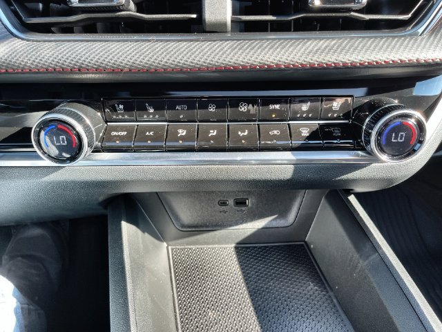 2027 Chevrolet Equinox photo 25 of 42