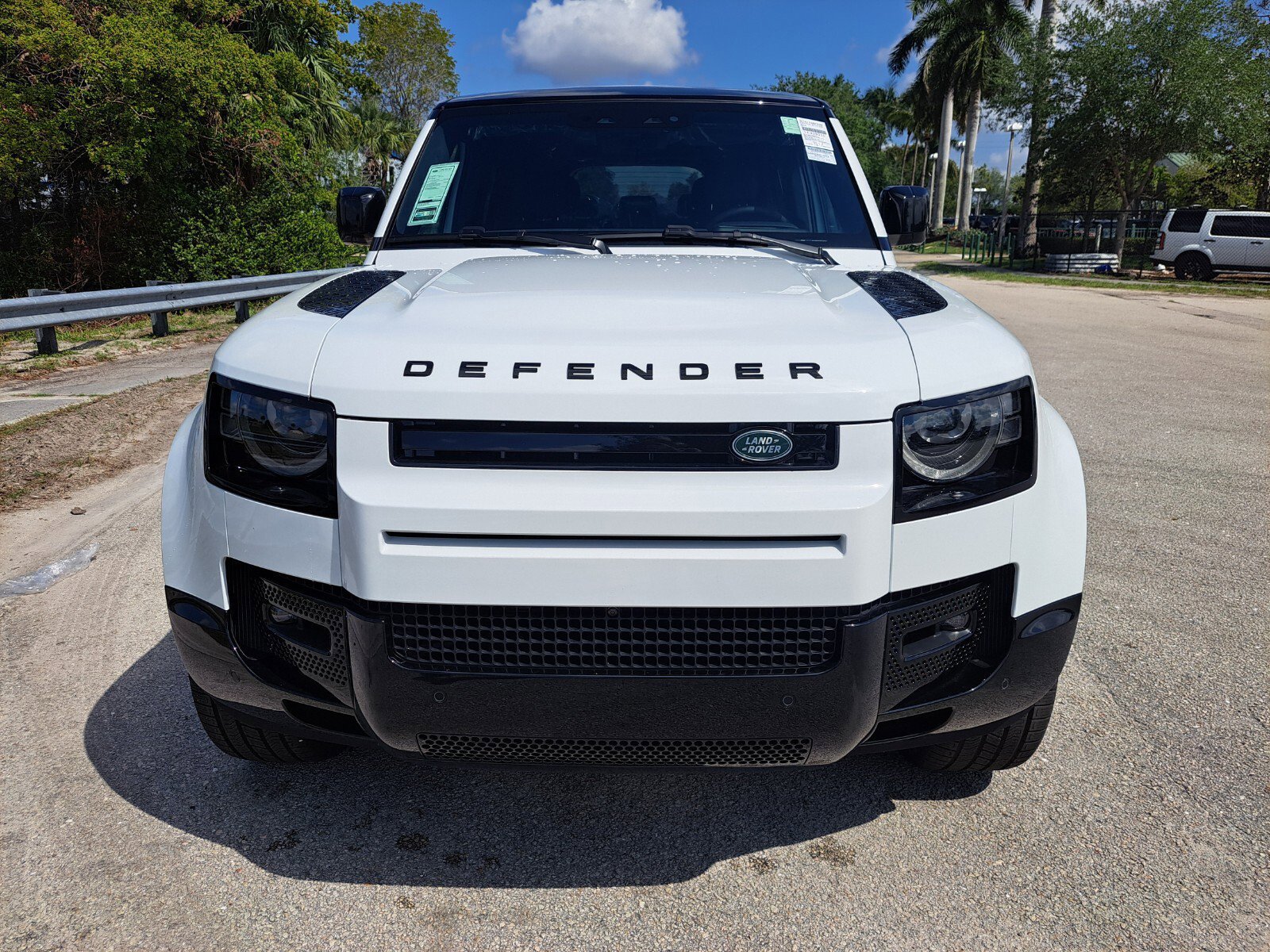 2025 Land Rover Defender V8 - Photo 6