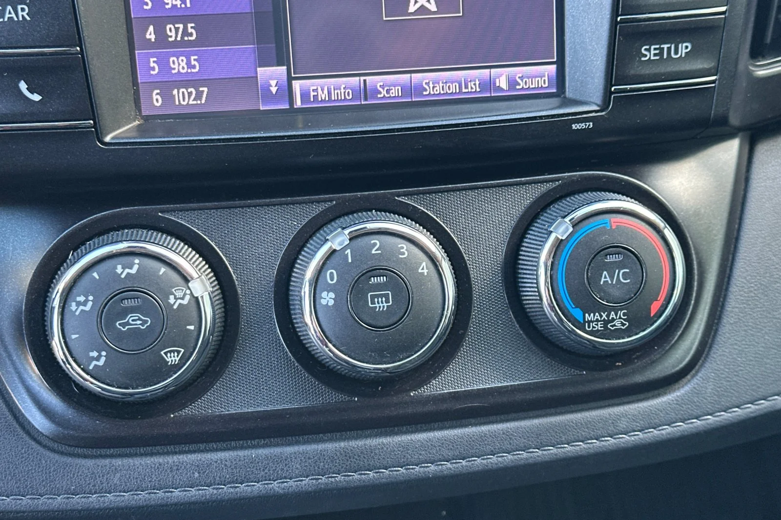 Used 2018 Gray Toyota LE image 17