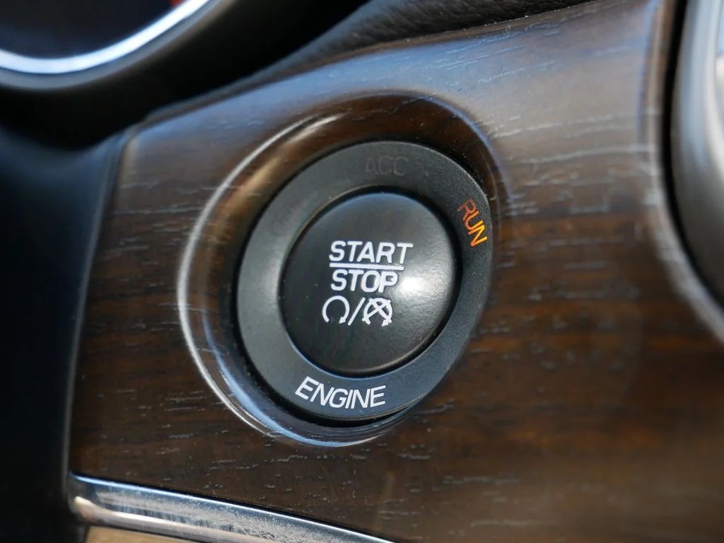 Used 2015 White Jeep Limited image 24