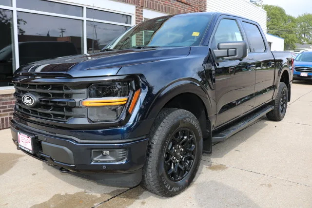 New 2026 Antimatter Blue Metallic Ford XLT image 4