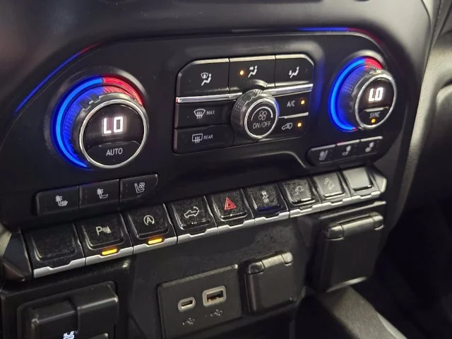 Used 2019 BLACK Chevrolet LTZ image 18