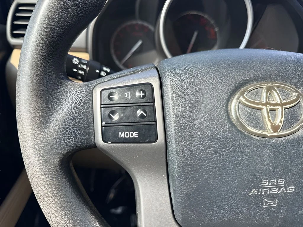 Used 2010 White Toyota SR5 image 15