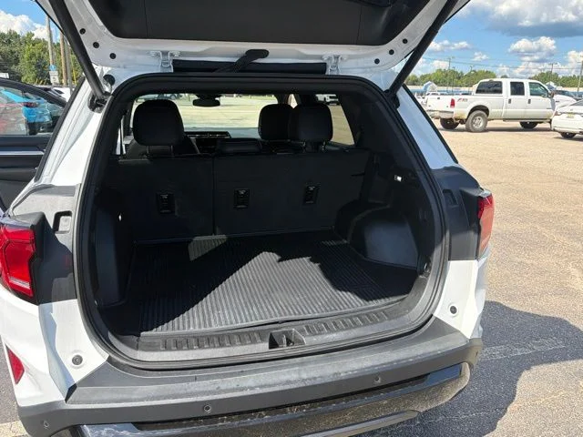 Used 2026 White GMC Elevation image 26