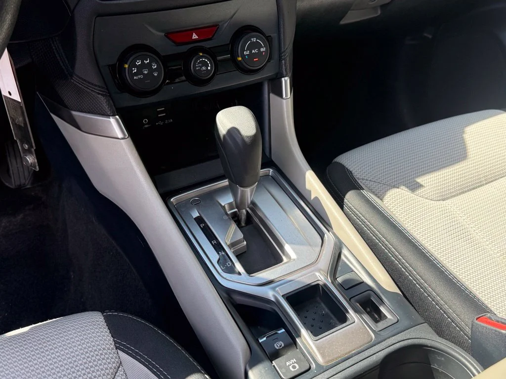 Used 2019 Horizon Blue Pearl Subaru Base image 13