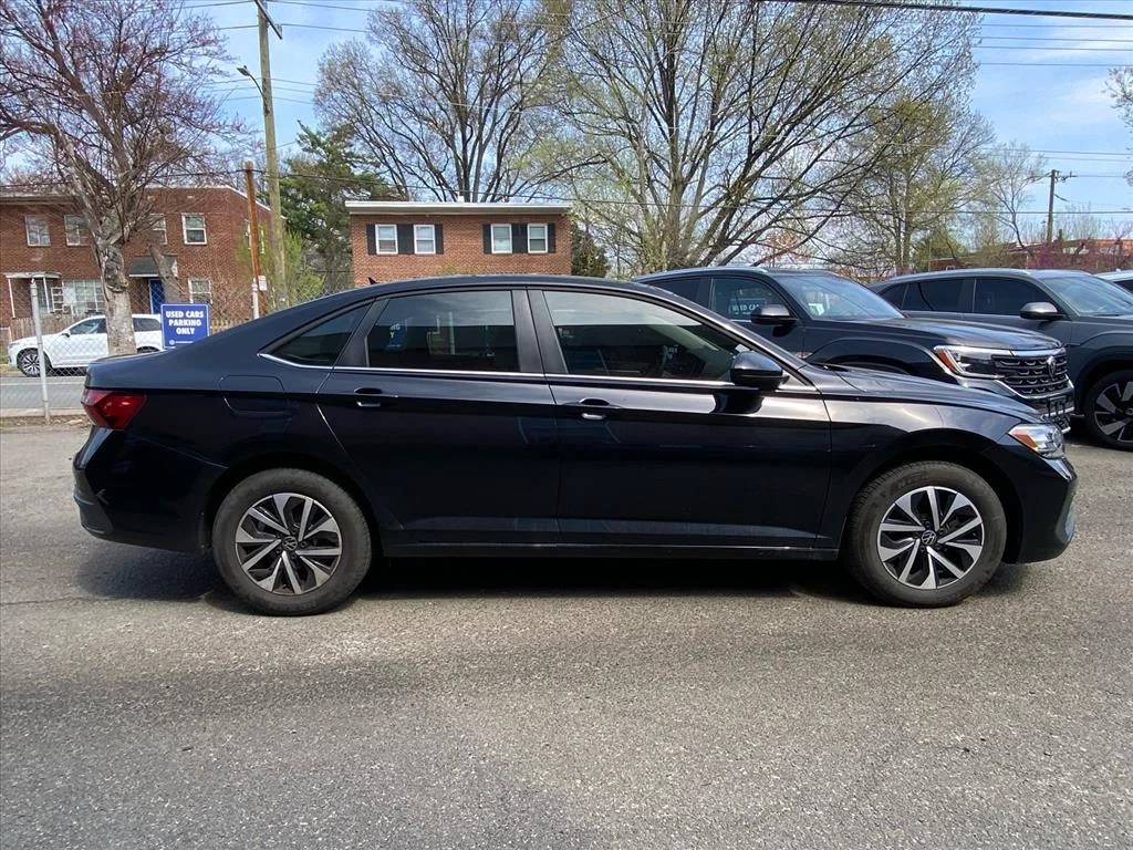 3VW5M7BUXRM101718