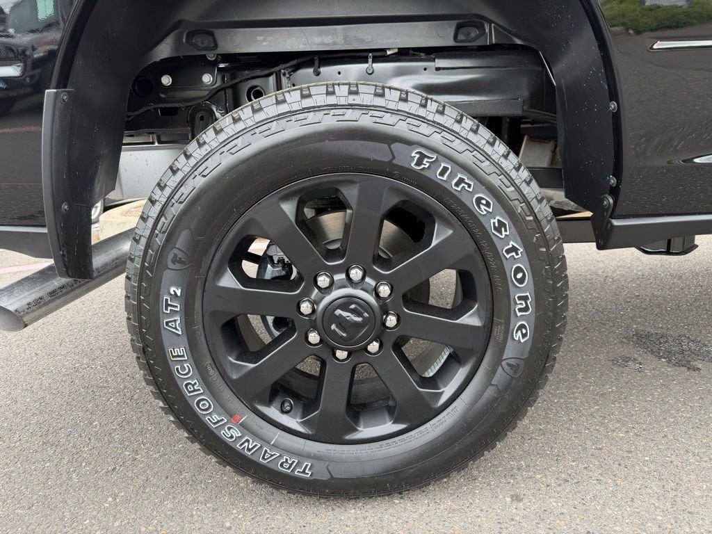 New 2026 Diamond Black Crystal Pearl-Coat Exterior Paint RAM Laramie image 9