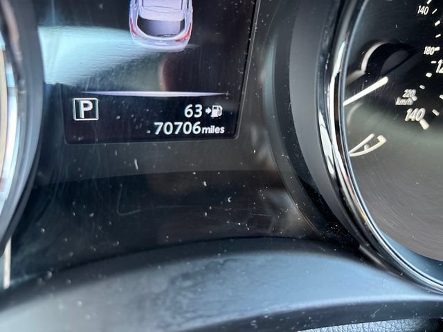Used 2017 Glacier White Nissan S image 21