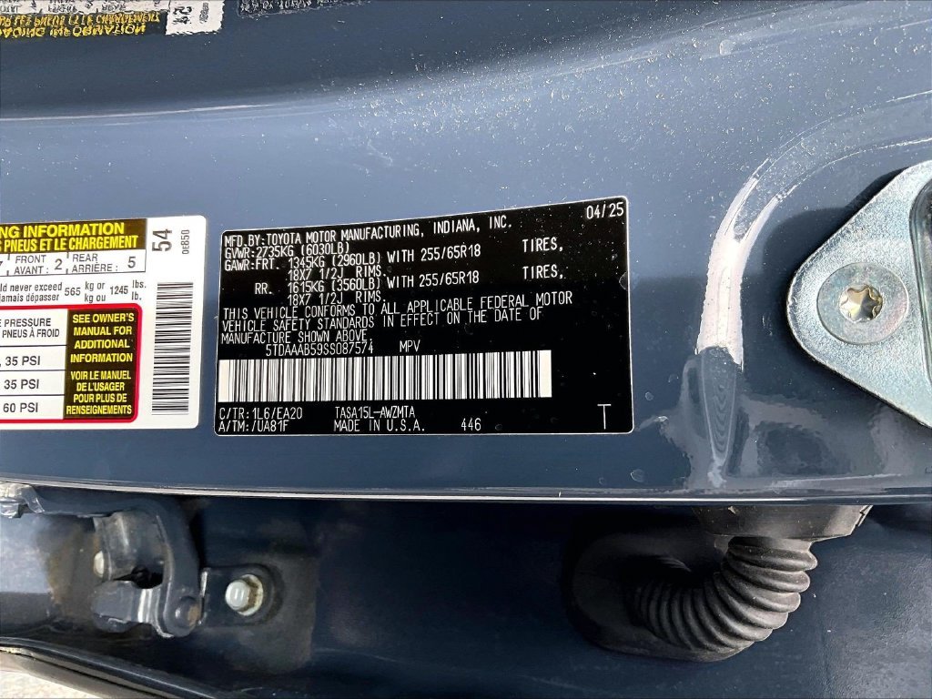 Used 2025 White Toyota XLE image 37