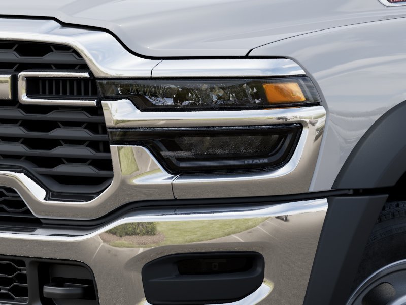 New 2026 Bright White Clear-Coat Exterior Paint RAM Tradesman image 26