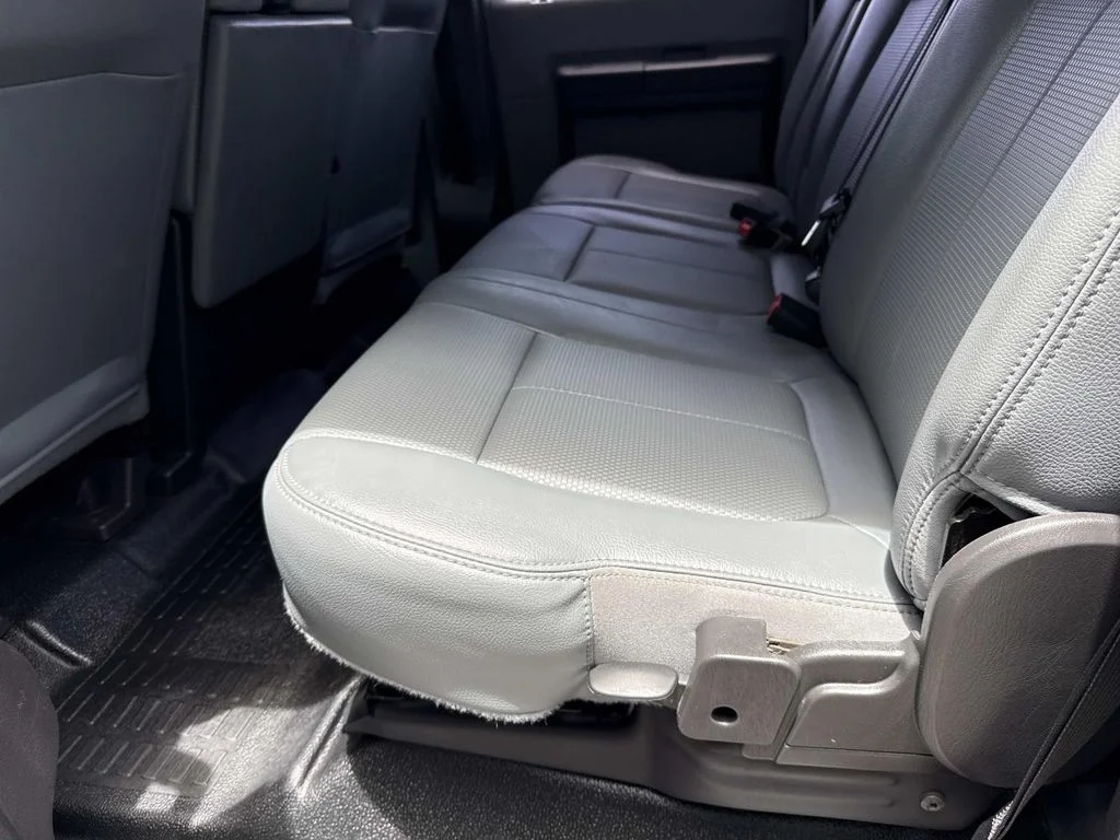 Used 2016 White Ford XL image 19