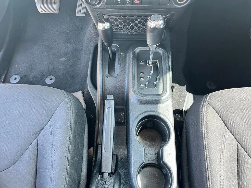 Used 2018 Black Jeep Unlimited Sport image 19