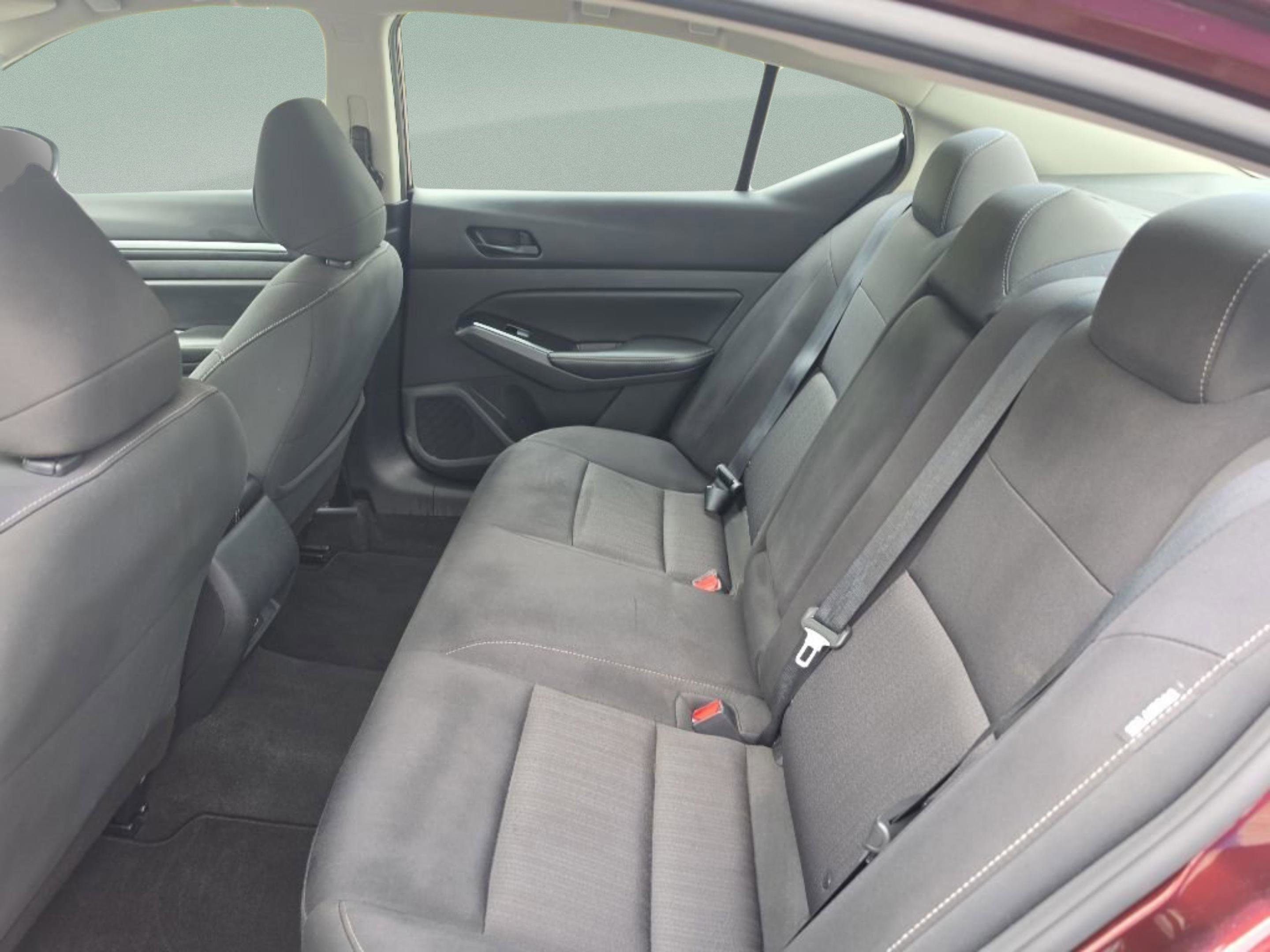Used 2023 Red/red Nissan 2.5 SV image 23
