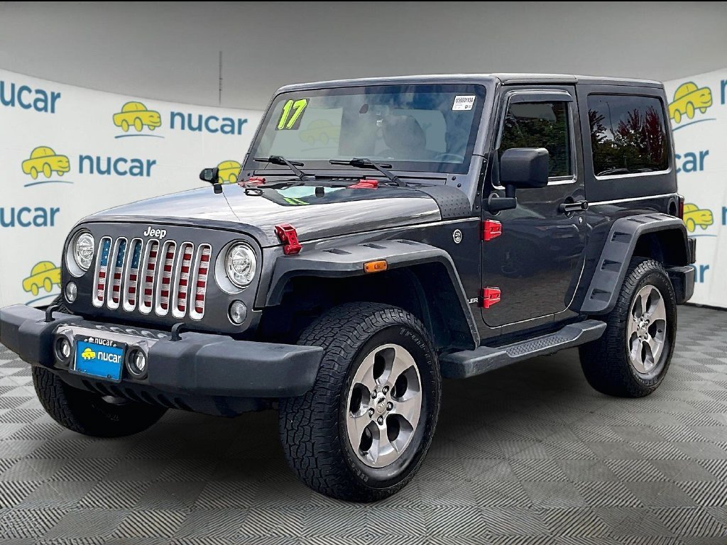 Used 2017 Granite Crystal Metallic Clearcoat Jeep Sahara image 3