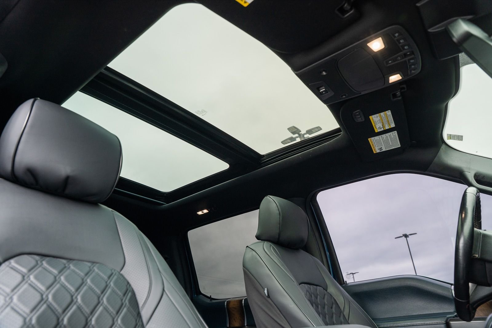 Used 2018 Blue Ford Limited image 23