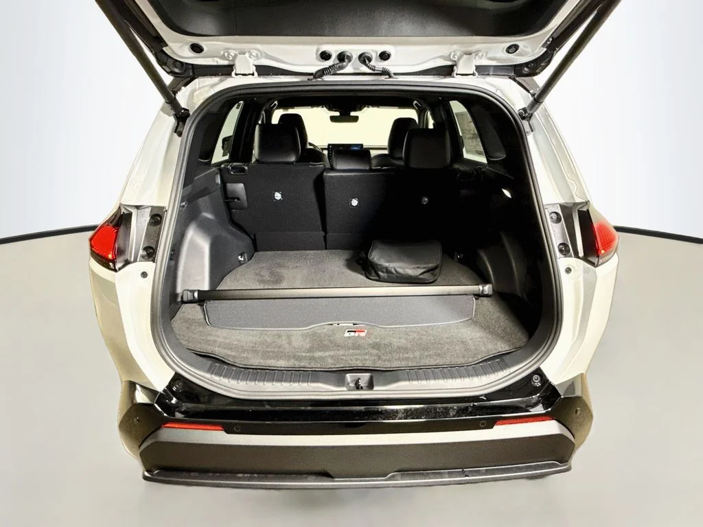 New 2026 Wind Chill Pearl with Midnight Black Metallic roof Toyota GR SPORT image 25