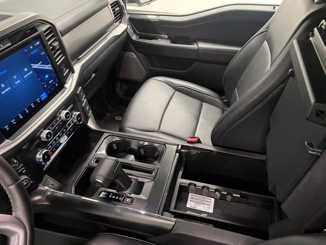 2025 Ford F-150 Lariat - Photo 38